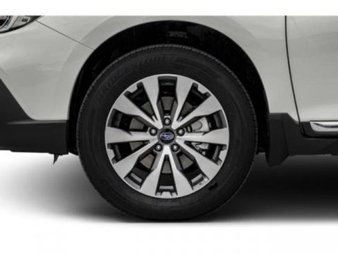 Used 2019 Subaru Outback 3.6R Touring image 14