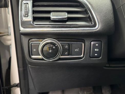 Used 2018 Lincoln Navigator L Reserve w/ Technology Package image 3