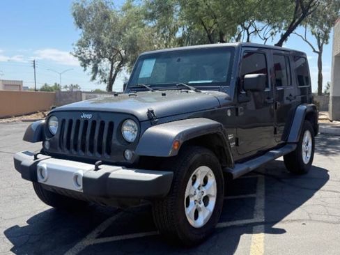 Used 2014 Jeep Wrangler Unlimited Sahara w/ Max Tow Package AWD/4WD image 7
