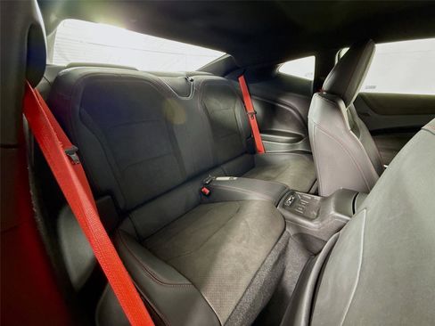 Used 2019 Chevrolet Camaro ZL1 image 3