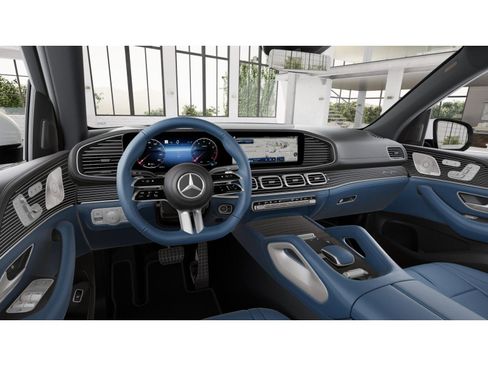 New 2026 Mercedes-Benz GLS 580 4MATIC image 3