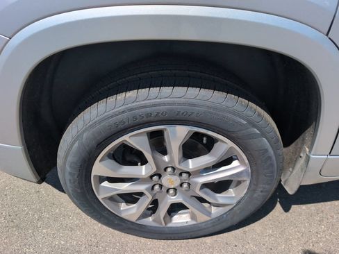 Used 2018 Chevrolet Traverse Premier AWD/4WD image 9