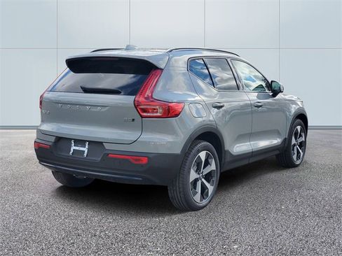 New 2026 Volvo XC40 B5 Core w/ Protection Package Premier image 4