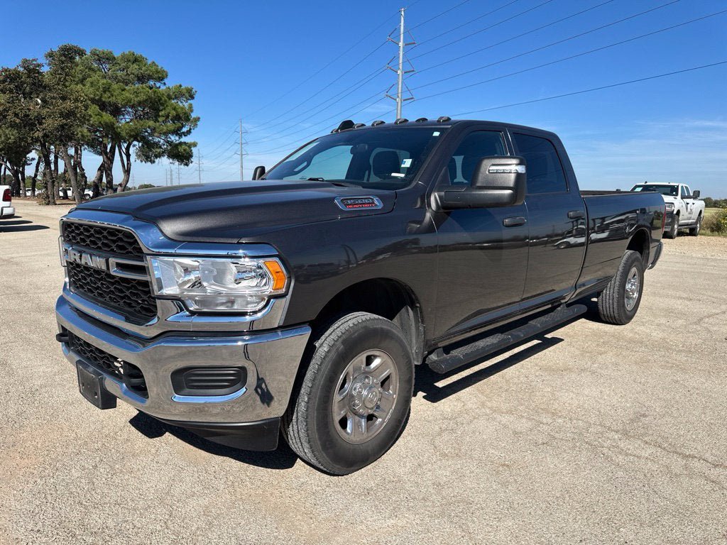 Used 2024 RAM 3500 Tradesman w/ Chrome Appearance Group AWD/4WD image 1