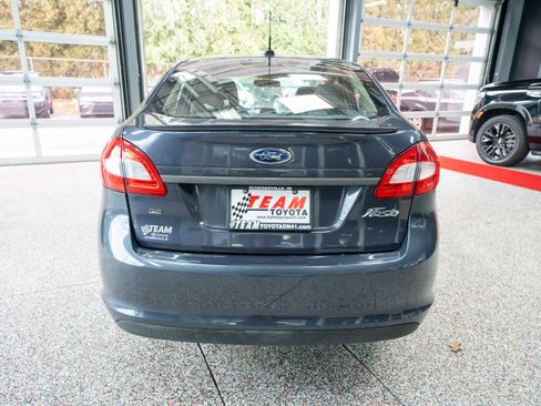 Used 2012 Ford Fiesta SE image 3