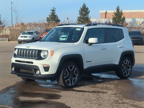 Used 2020 Jeep Renegade Latitude w/ Cold Weather Group image 7