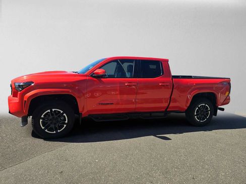 Used 2024 Toyota Tacoma TRD Sport w/ TRD Sport Premium Package AWD/4WD image 6