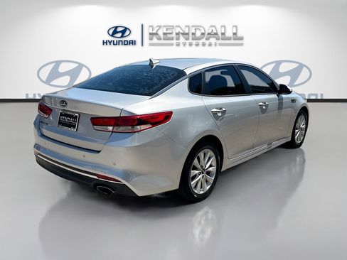 Used 2018 Kia Optima LX w/ 17" Alloy Wheels Package image 6