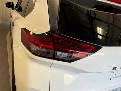 Certified 2023 Nissan Rogue S image 33