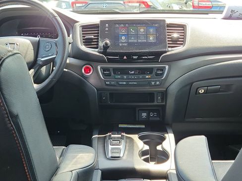 Used 2023 Honda Passport TrailSport image 16