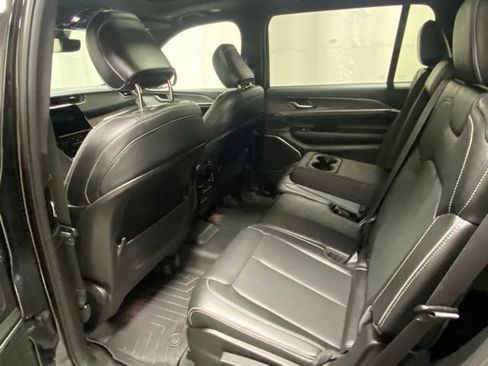 Used 2023 Jeep Grand Cherokee L Overland AWD/4WD image 12