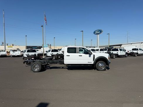 New 2026 Ford F550 4x4 Crew Cab image 2