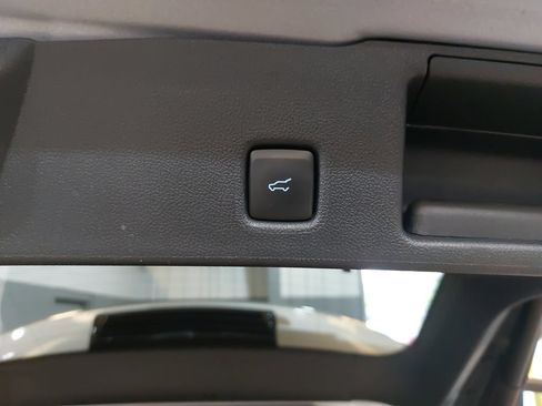 Used 2022 Ford Escape SEL w/ Technology Package FWD image 14