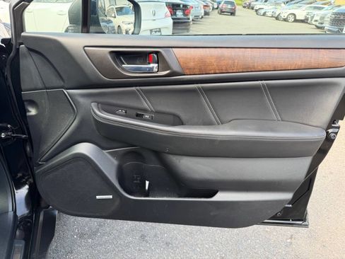 Used 2018 Subaru Outback 2.5i Limited AWD/4WD image 21