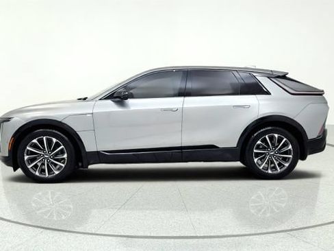 Used 2024 Cadillac Lyriq Sport AWD/4WD image 5