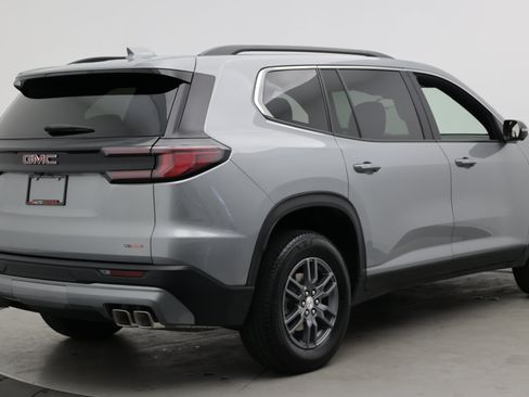 Used 2025 GMC Acadia Elevation FWD image 7