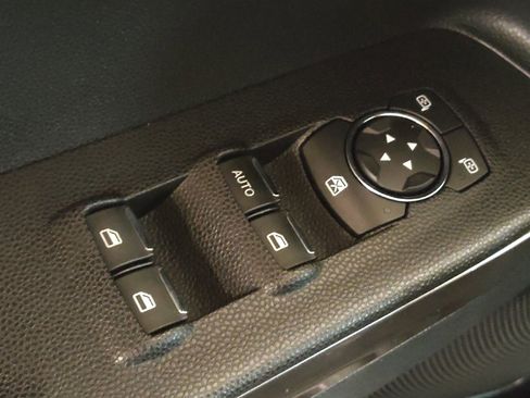 Used 2020 Ford EcoSport SE w/ SE Convenience Package image 27