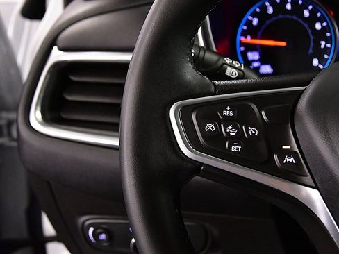 Used 2023 Chevrolet Equinox LT image 19