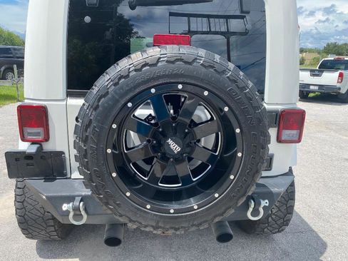 Used 2008 Jeep Wrangler Unlimited Rubicon w/ PWR Convenience Group AWD/4WD image 40