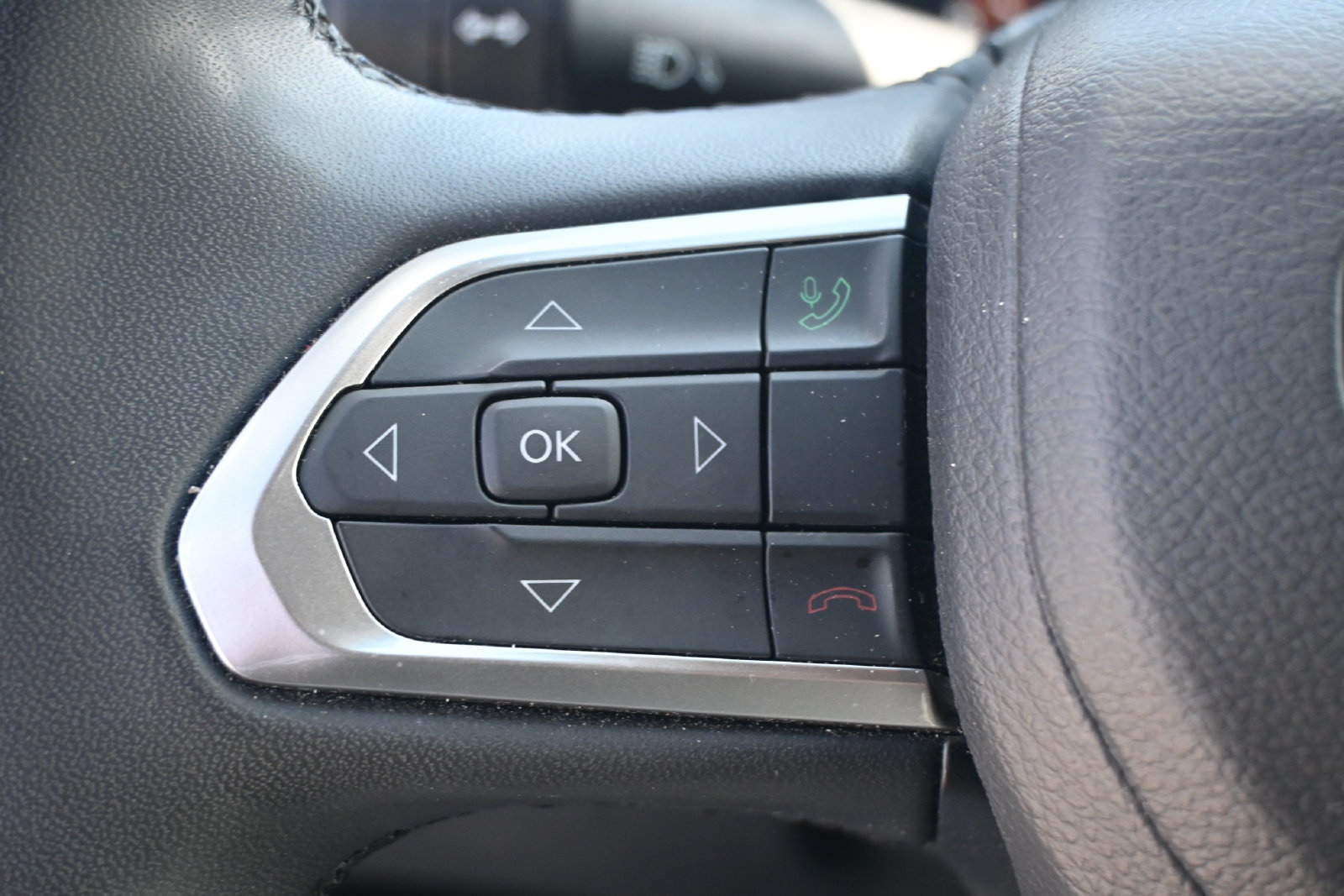 Used 2024 Jeep Compass Limited AWD/4WD image 13