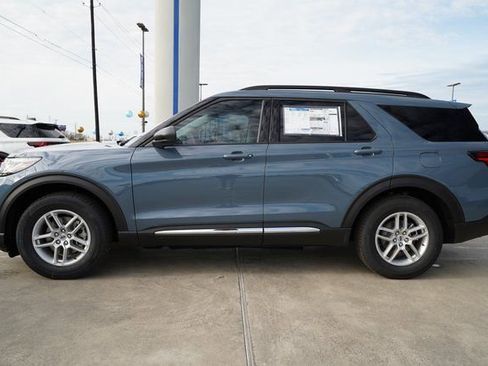 New 2025 Ford Explorer Active w/ Active Comfort Package image 5