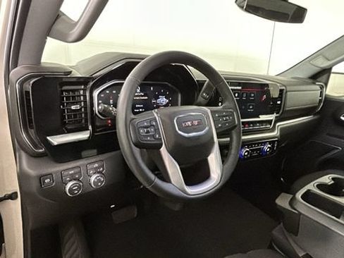 New 2026 GMC Sierra 1500 SLE AWD/4WD image 13
