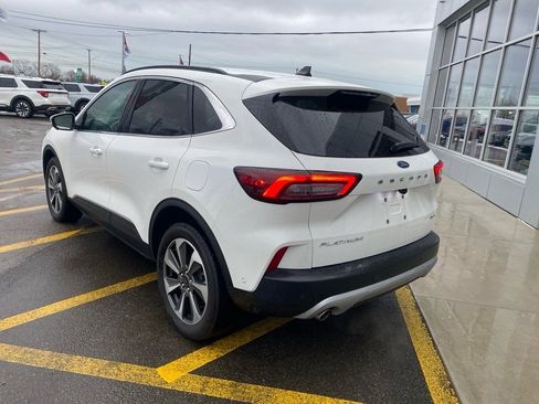 Used 2023 Ford Escape Platinum w/ Premium Technology Package image 3