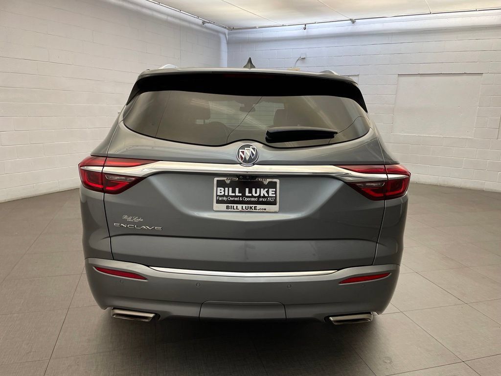 Used 2020 Buick Enclave Avenir w/ Avenir Technology Package FWD image 7