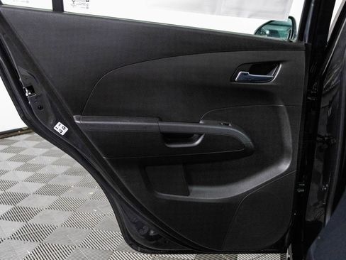 Used 2014 Chevrolet Sonic LT image 34