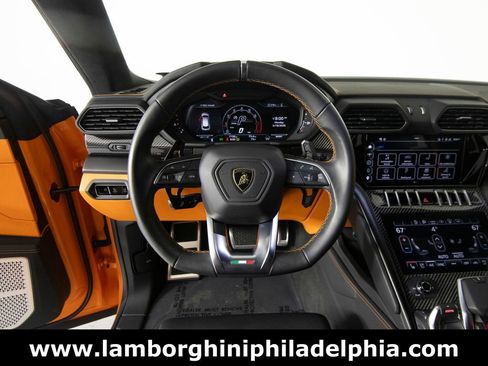 Used 2024 Lamborghini Urus S AWD/4WD image 16