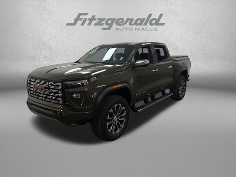 Used 2025 GMC Canyon Denali AWD/4WD image 1