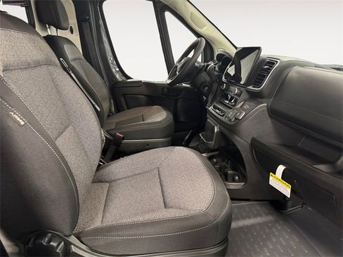 New 2026 RAM ProMaster 2500 w/ Quick Order Package 22G SLT image 15