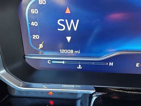 Used 2023 Chevrolet Silverado 1500 LT w/ Z71 Off-Road Package image 14