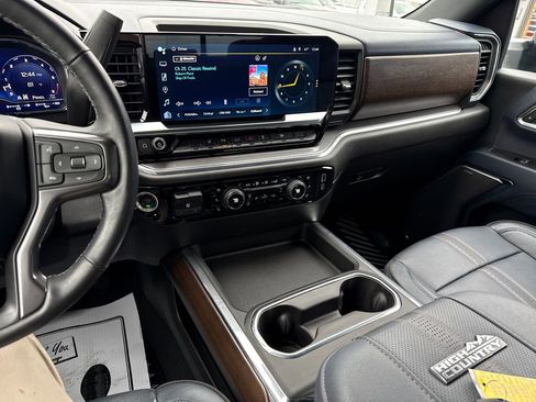 Used 2024 Chevrolet Silverado 2500 High Country image 22