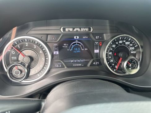 Used 2020 RAM 1500 Laramie AWD/4WD image 12