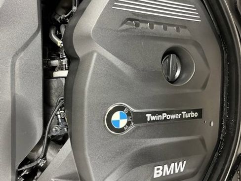 Used 2017 BMW 330i xDrive 330i xDrive image 24