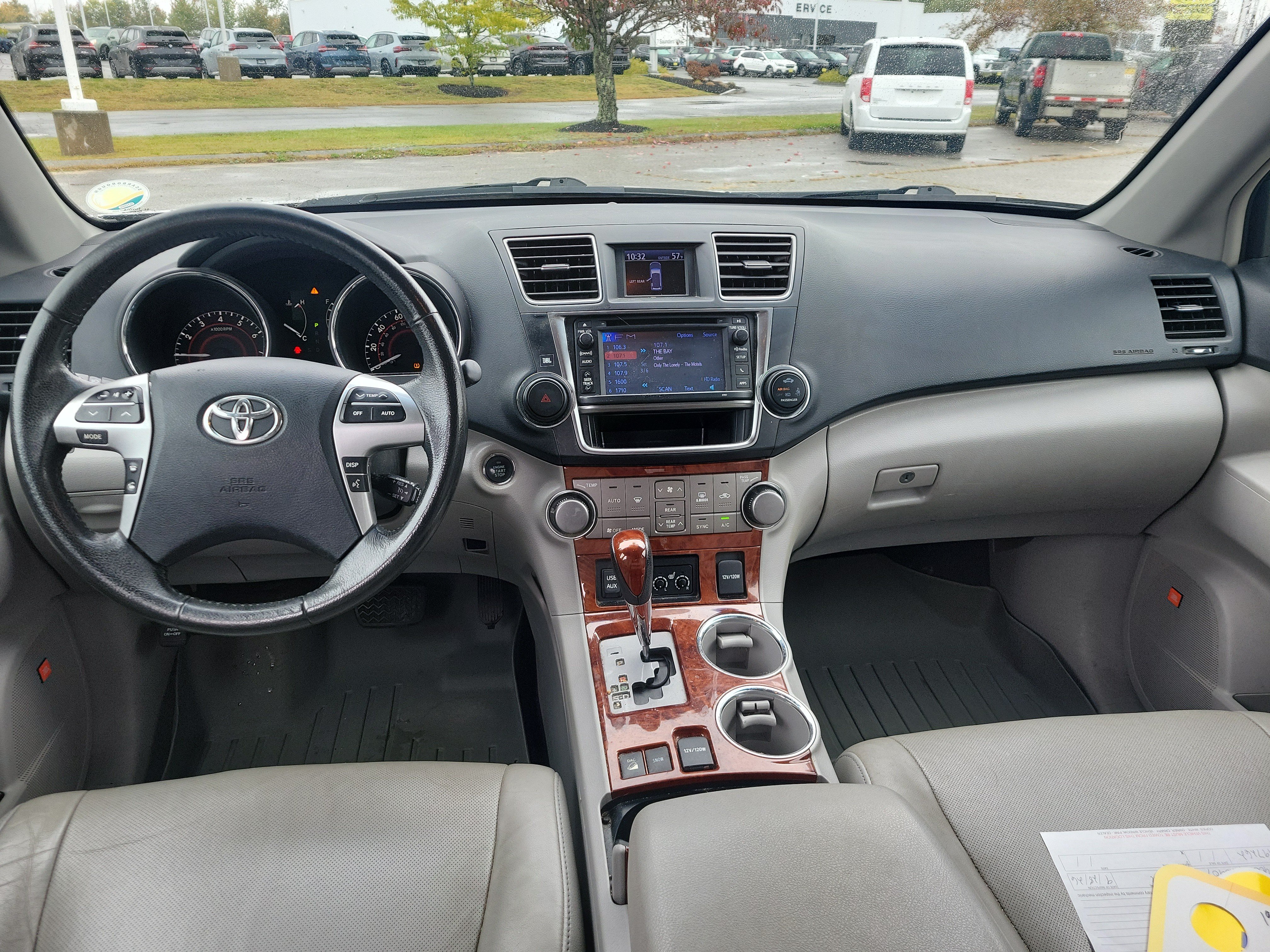 Used 2013 Toyota Highlander Limited AWD/4WD image 15