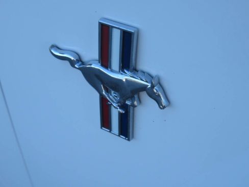 Used 2001 Ford Mustang Convertible image 5