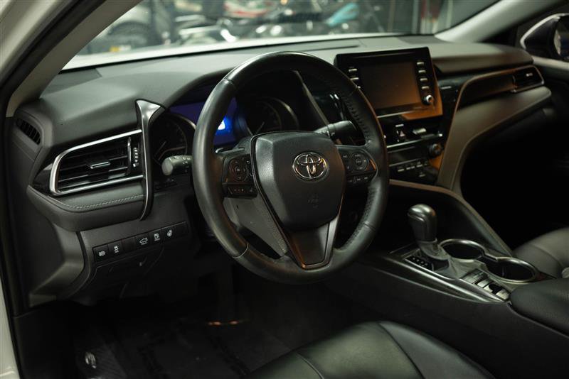 Used 2023 Toyota Camry SE AWD/4WD image 9