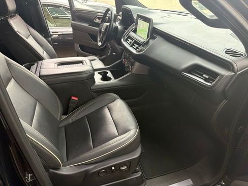 Used 2023 GMC Yukon XL SLT w/ SLT Premium Package AWD/4WD image 31