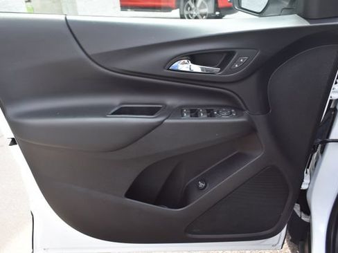 Used 2018 Chevrolet Equinox LT w/ Sun & Infotainment Package FWD image 18