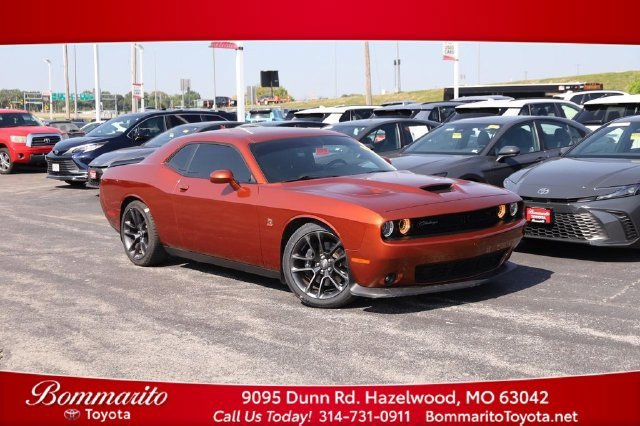 Used 2021 Dodge Challenger R/T Scat Pack RWD image 1