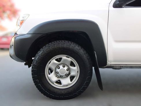 Used 2015 Toyota Tacoma PreRunner image 36