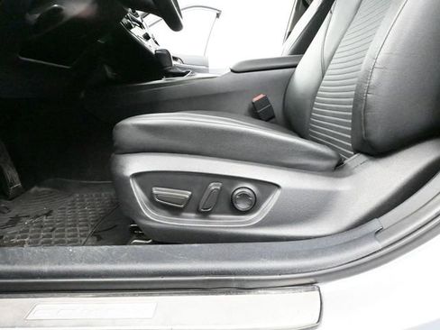 Used 2024 Toyota Camry SE image 19