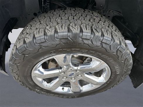 Used 2021 Ford F150 Lariat w/ Equipment Group 502A High image 9