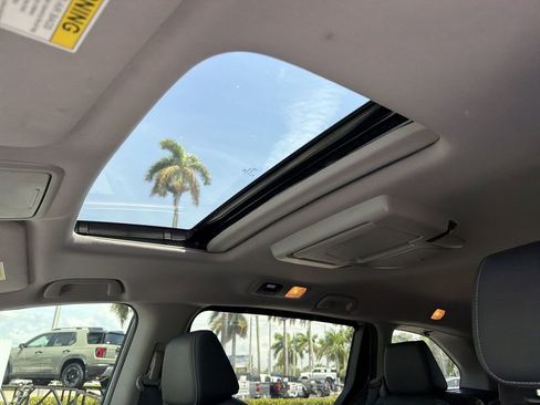 Used 2024 Honda Odyssey Touring image 26