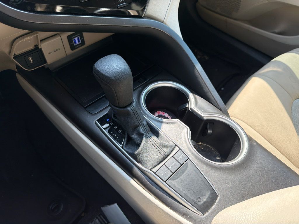 Used 2024 Toyota Camry LE FWD image 34