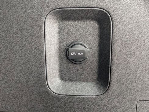 Used 2024 Kia Carnival LX FWD image 14