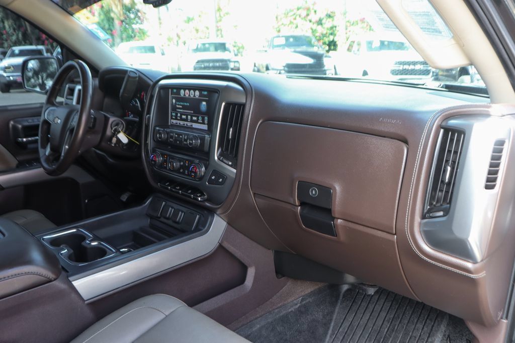 Used 2018 Chevrolet Silverado 1500 LTZ Z71 AWD/4WD image 38