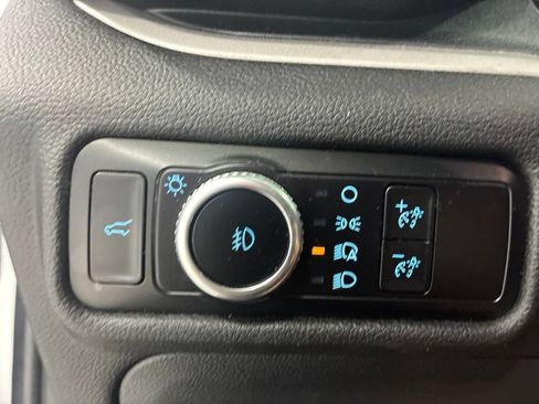 Used 2023 Ford Explorer XLT w/ Equipment Group 202A RWD image 17